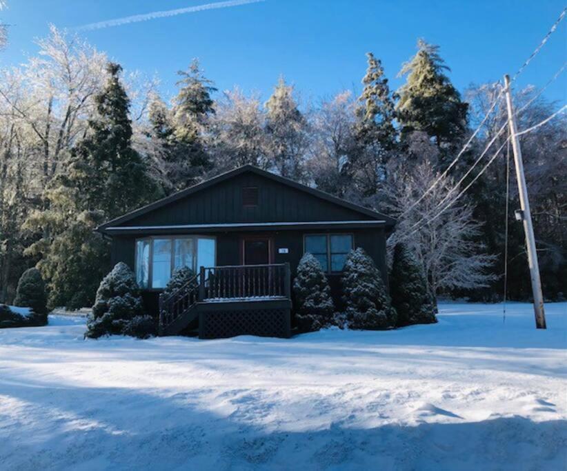 Catskills Cottage With Lake View Book Now ロックヒル エクステリア 写真